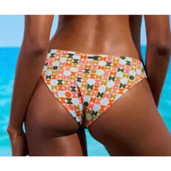 Maaji Geogame Flirt Thin Side Bikini Bottom M NWT - Picture 3 of 4